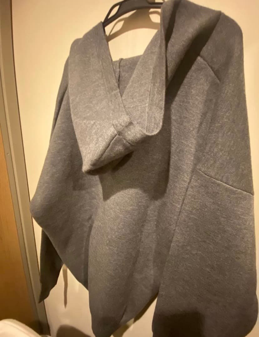 noble 接結タック編みフードプルオーバー グレー