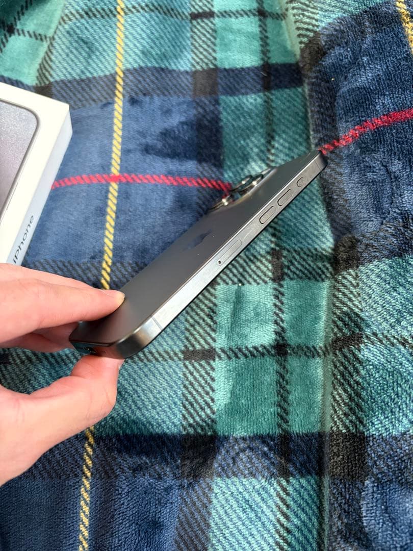 iPhone 15 pro 256GB SIMフリー ブラックチタニウム