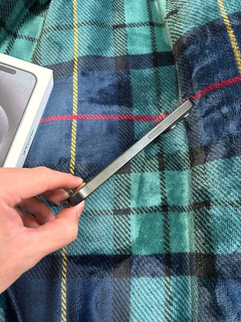 iPhone 15 pro 256GB SIMフリー ブラックチタニウム