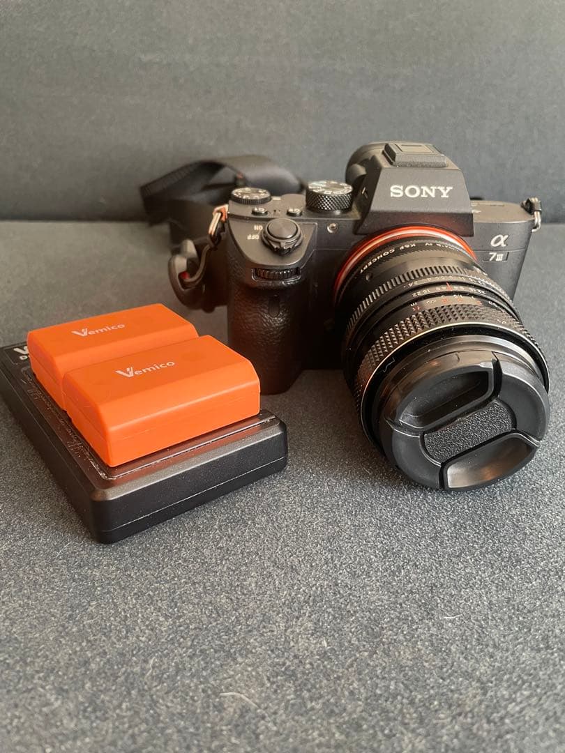 SONY α7 III ミラーレスカメラ 本体 ILCE-7M3 予備バッテリー