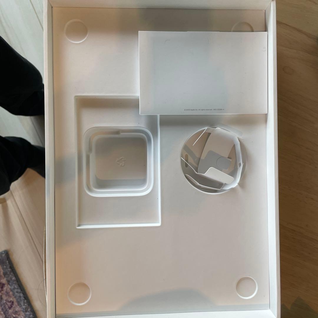 MacBook air M1 （2020）本体のみ　※ジャンク（画面割れ）