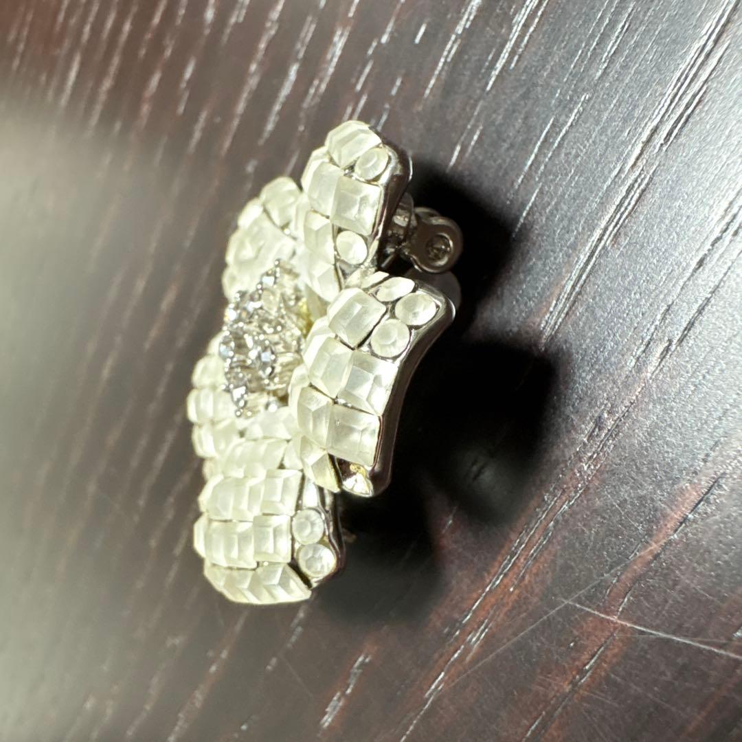 【FOXEY】フォクシー ブローチ　ホワイト