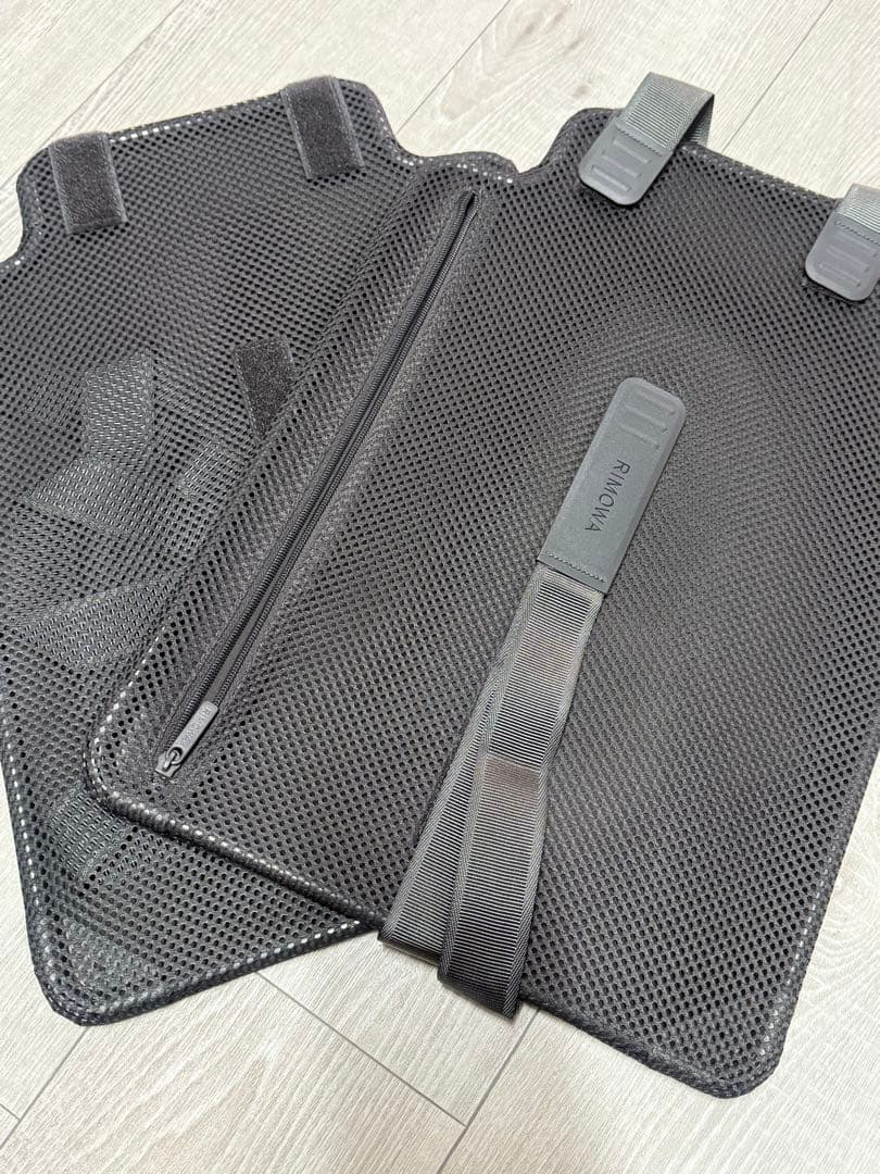 早い者勝ち！RIMOWA ディバイダー機内持込サイズ用　ベルト付　〜35リットル