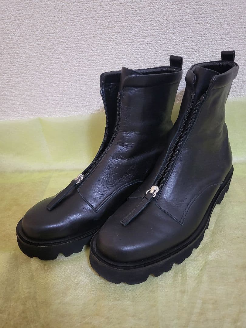 HIMIKO 黒トラックソールフロントジップブーツ