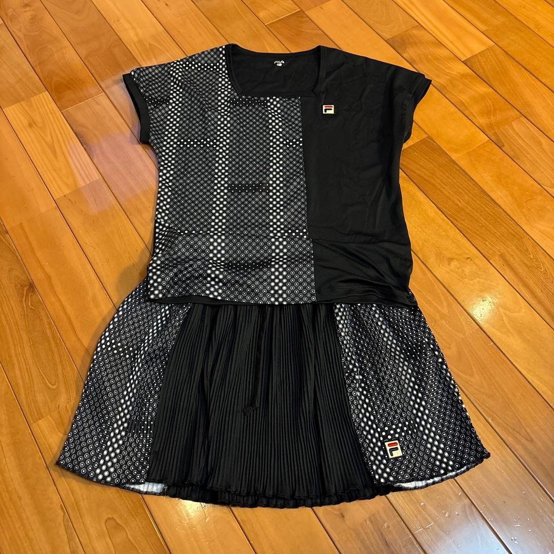上下セット　FILA テニスウェア XL ドット柄 プリーツ