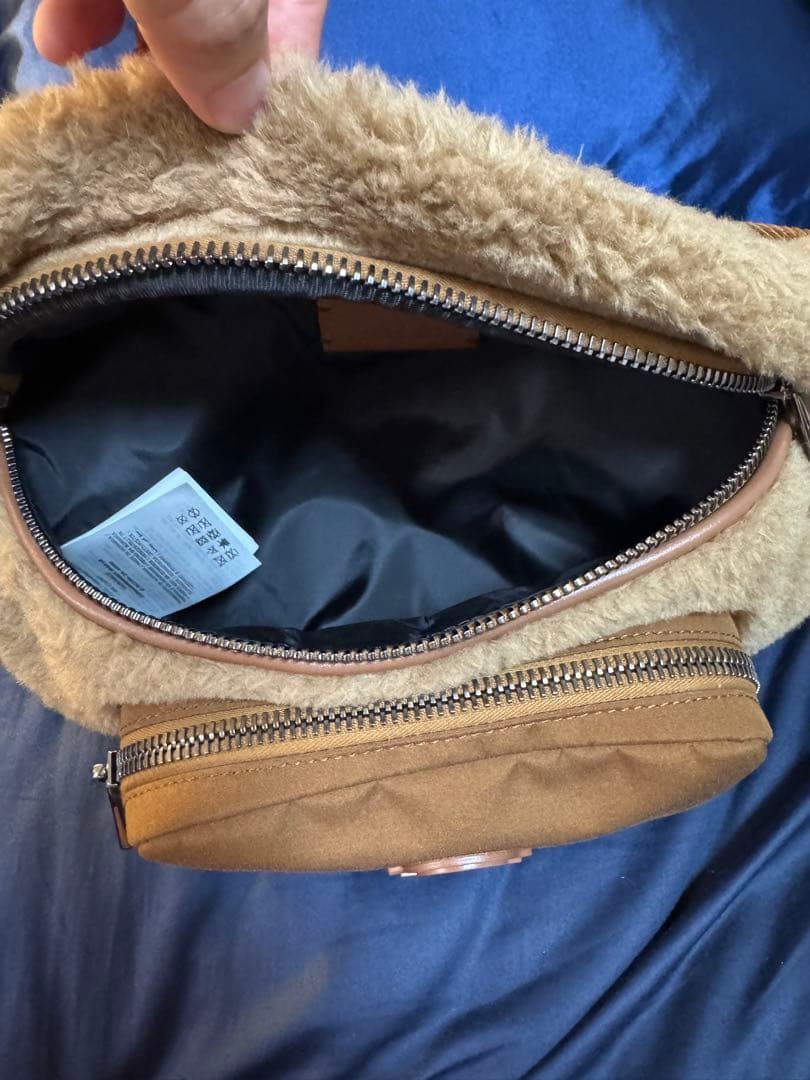 モンクレール　ボディバック　新品　男女　希少