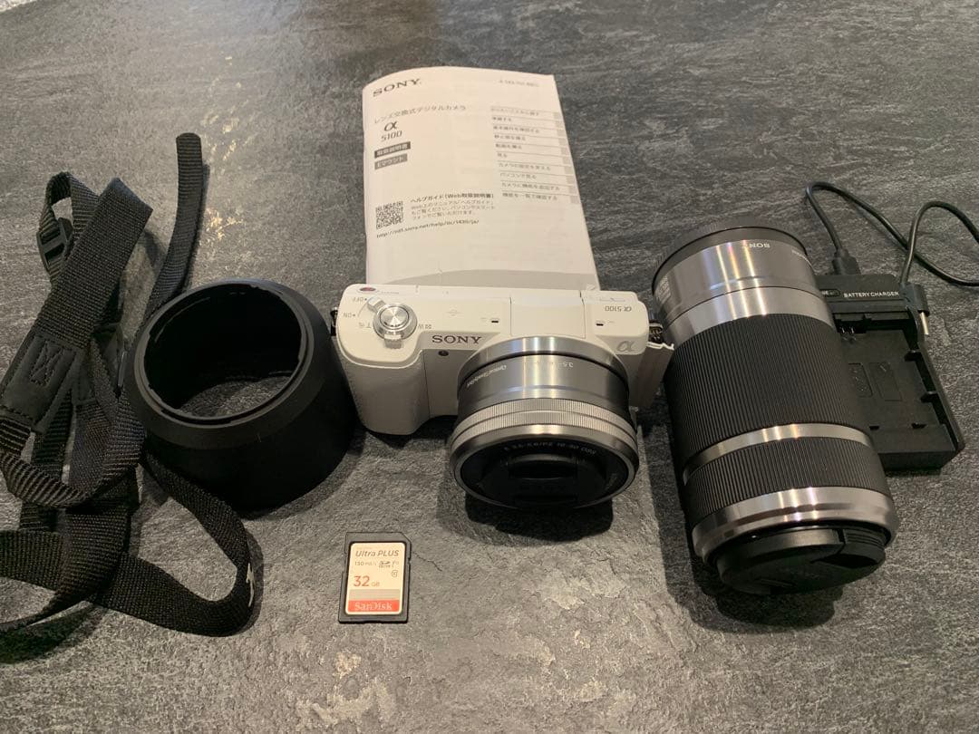(新品同様) SONY α5100 ホワイト ミラーレス一眼 本体とレンズ付き
