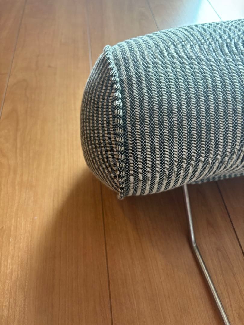 アイラーセン　ヘッドレスト　アクタス