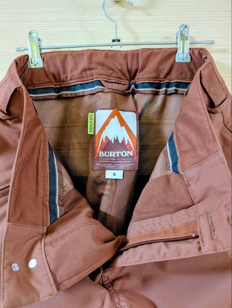 年末セール！BURTON スノーボードウェア 上下セット
