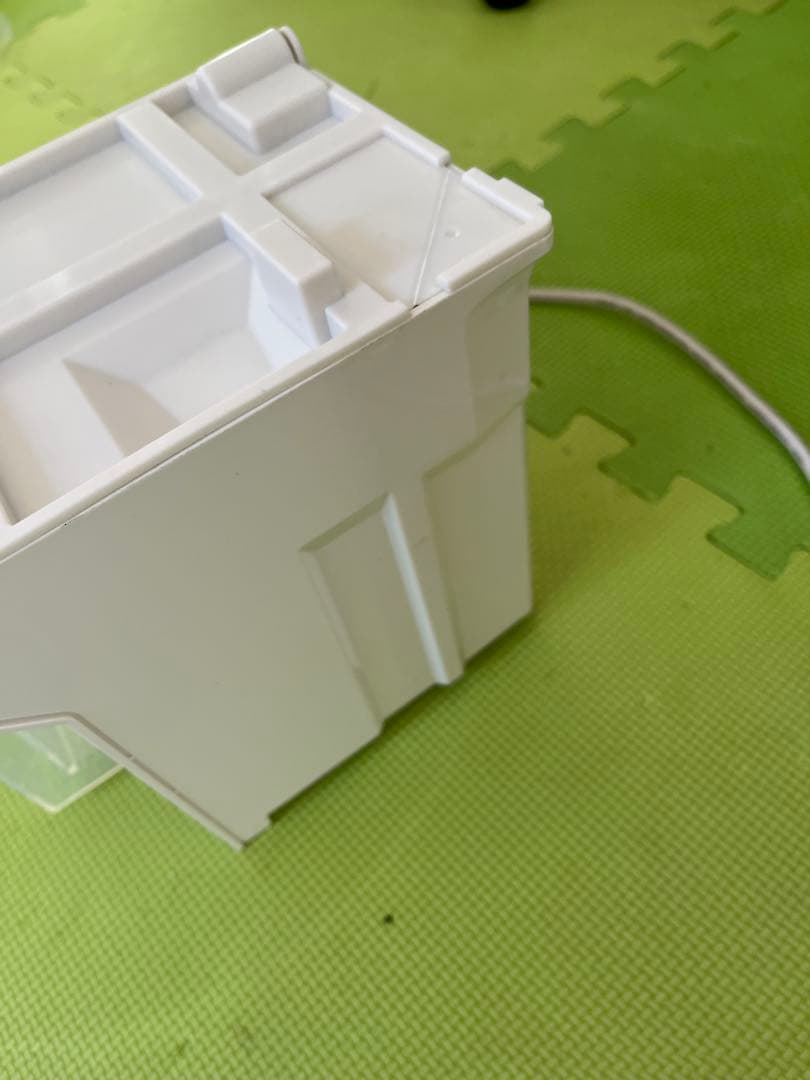 2022年製　アイリスオーヤマ　空気清浄機能付除湿機（PD-A140-W）