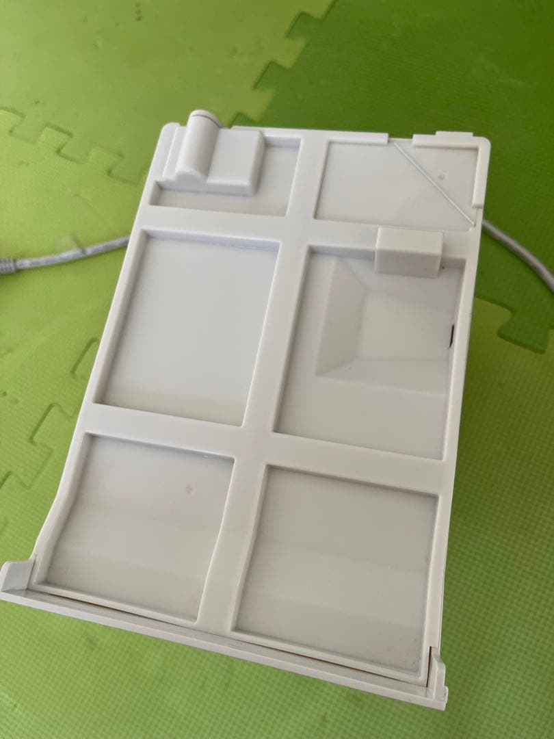 2022年製　アイリスオーヤマ　空気清浄機能付除湿機（PD-A140-W）