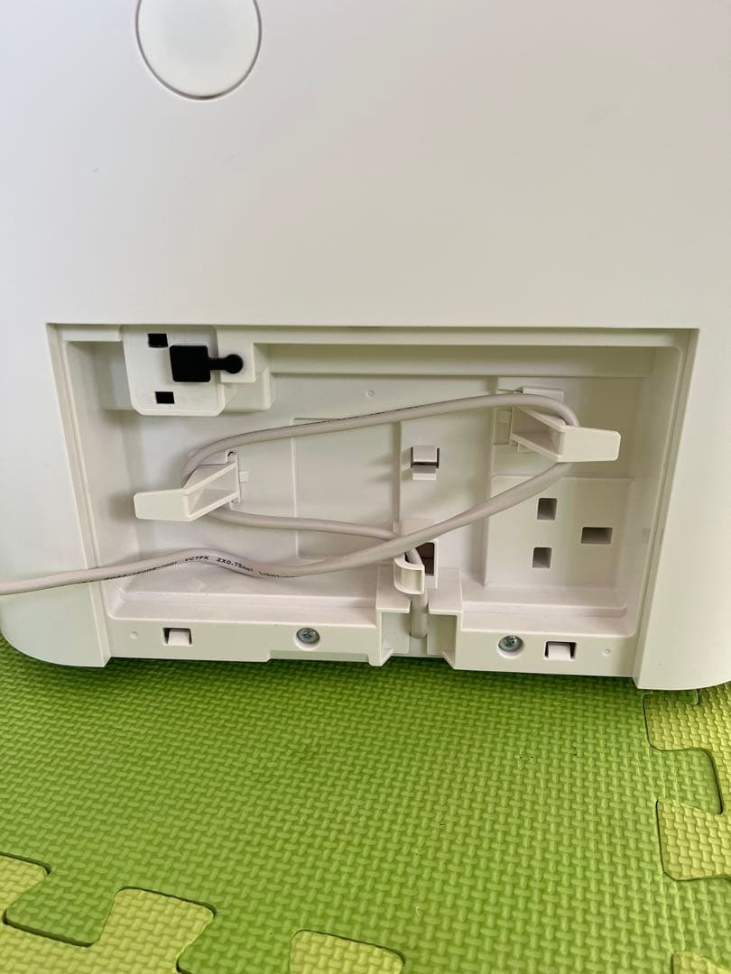 2022年製　アイリスオーヤマ　空気清浄機能付除湿機（PD-A140-W）