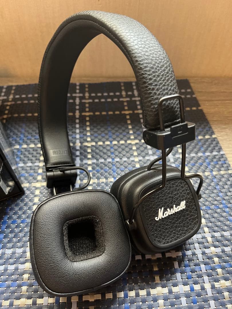 Marshall Major V ブラックヘッドフォン