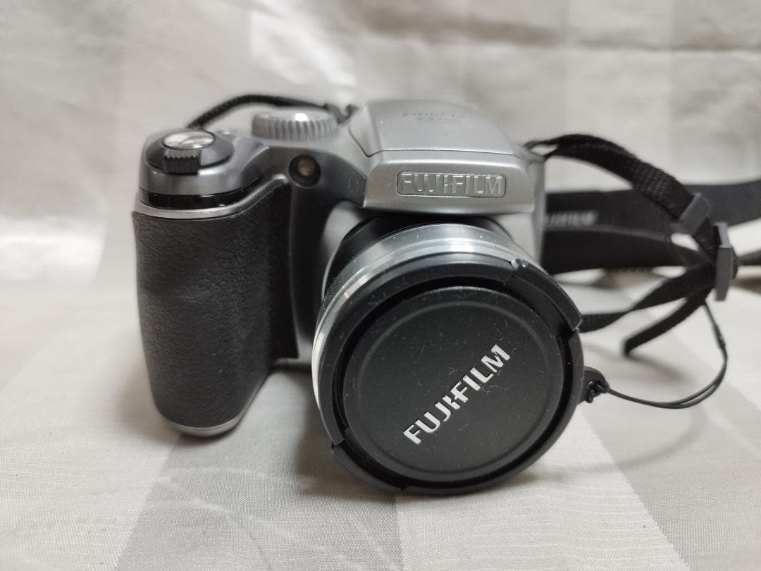 デジタルカメラ FUJIFILM FinePix S5700 DIGTAL CAMERA