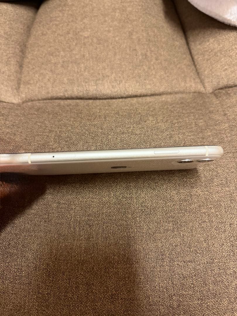 iPhone11 本体　ホワイト　64GB SIMフリー　スマホ　訳あり