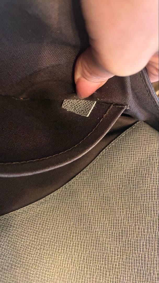 LOUIS VUITTON　値段交渉可　タイガ　グリゴリ メッセンジャーPM