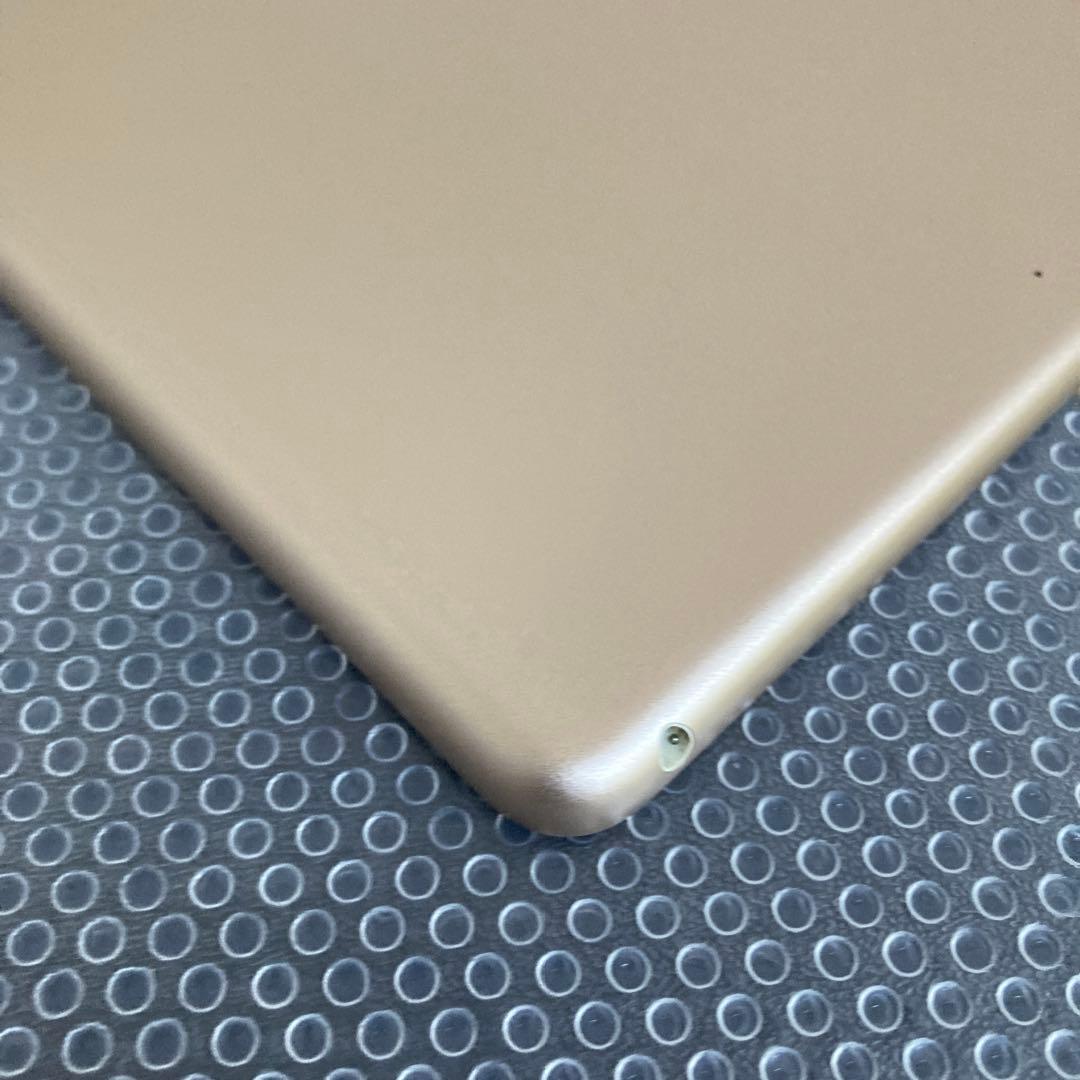 3388【早い者勝ち】美品☆iPad5 第5世代 32GB WIFIモデル☆