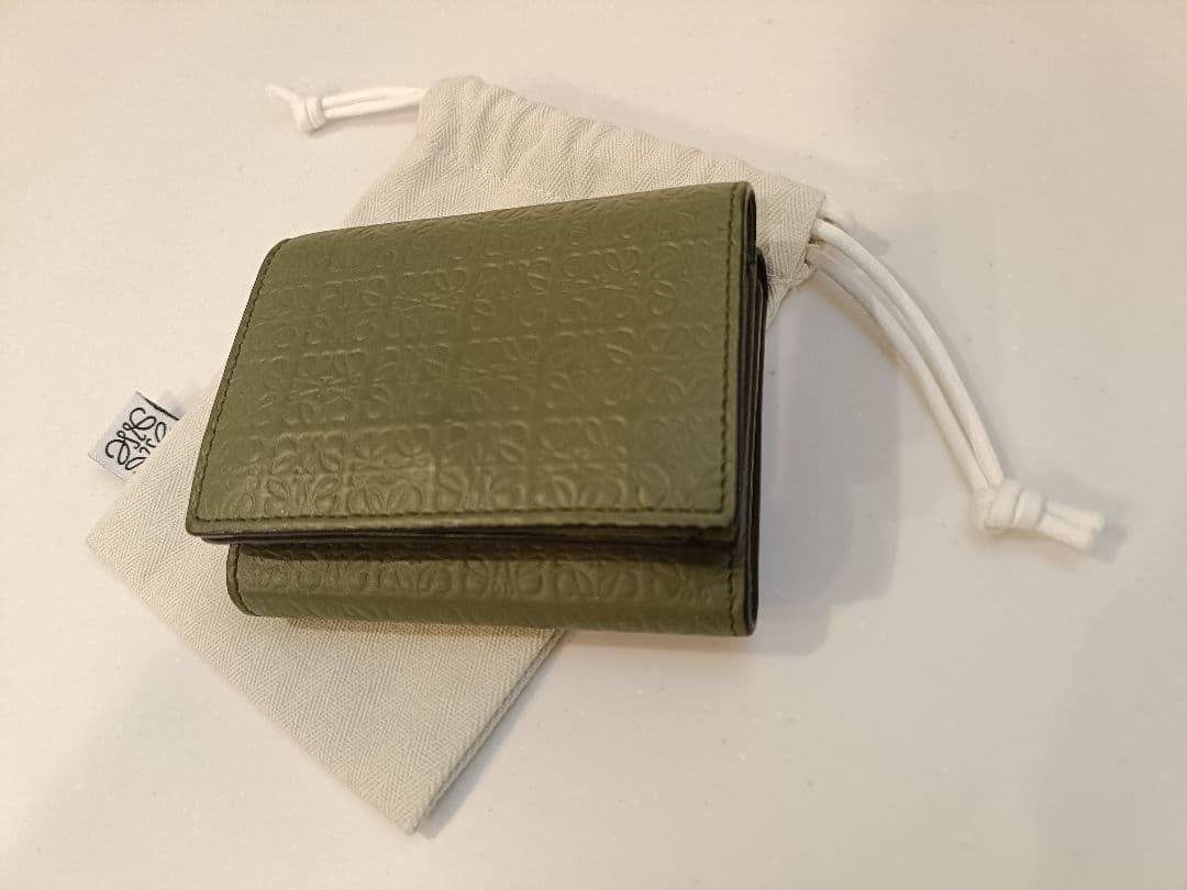 ロエベ リピート トライフォールド ウォレット アナグラム 三つ折り