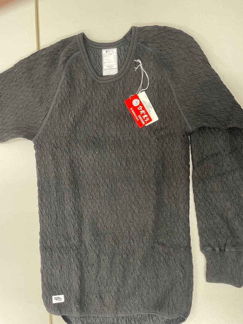 ひだまりエベレスト　防寒インナー　紳士用LLサイズ　ブラック　丸首　新品未使用品