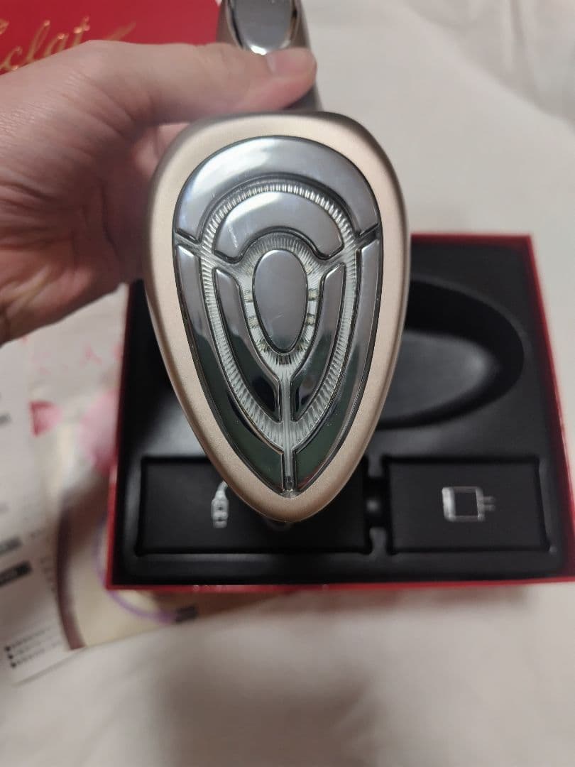 【美品】IKKOプロデュース ME ラボンエクラ 美顔器