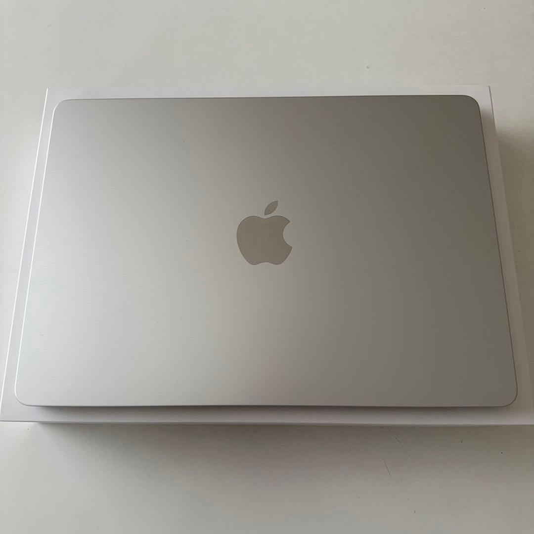 MacBook Air (M2, 13.6インチ, 16GB, 256GB)