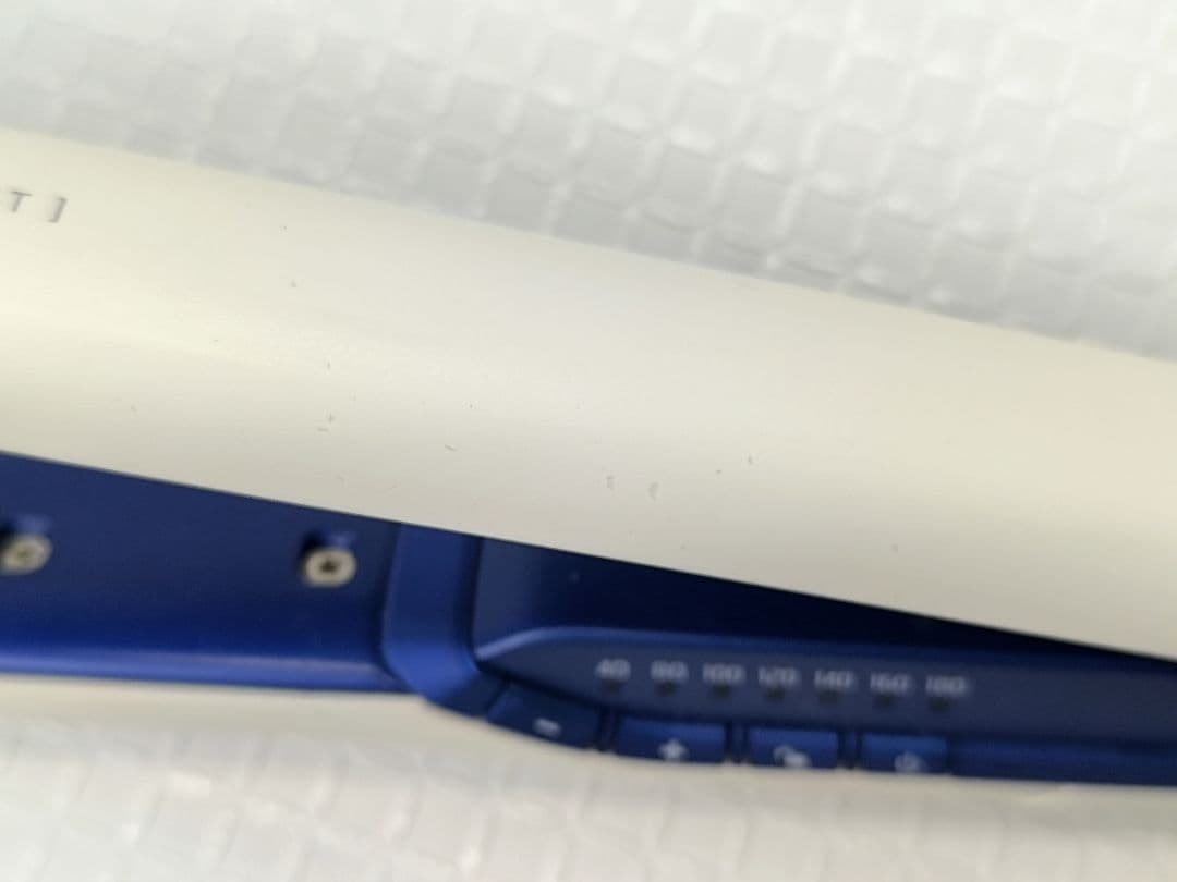 ヘアビューロン 3D Plus ストレート　リュミエリーナ　ヘアアイロン