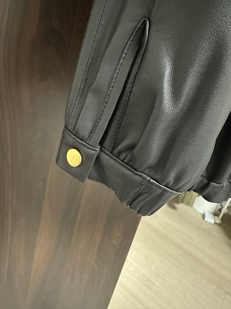 グレースコンチネンタル　ラムレザーライトブルゾン 羊革 フード ジップアップ