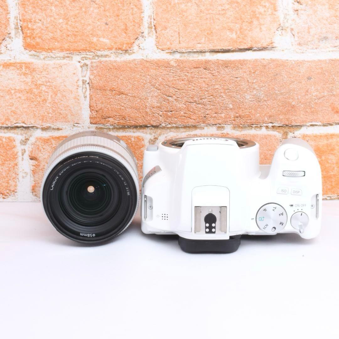 希少カラー✨Canon Kiss X10✨ホワイト✨カメラバッグつき♪