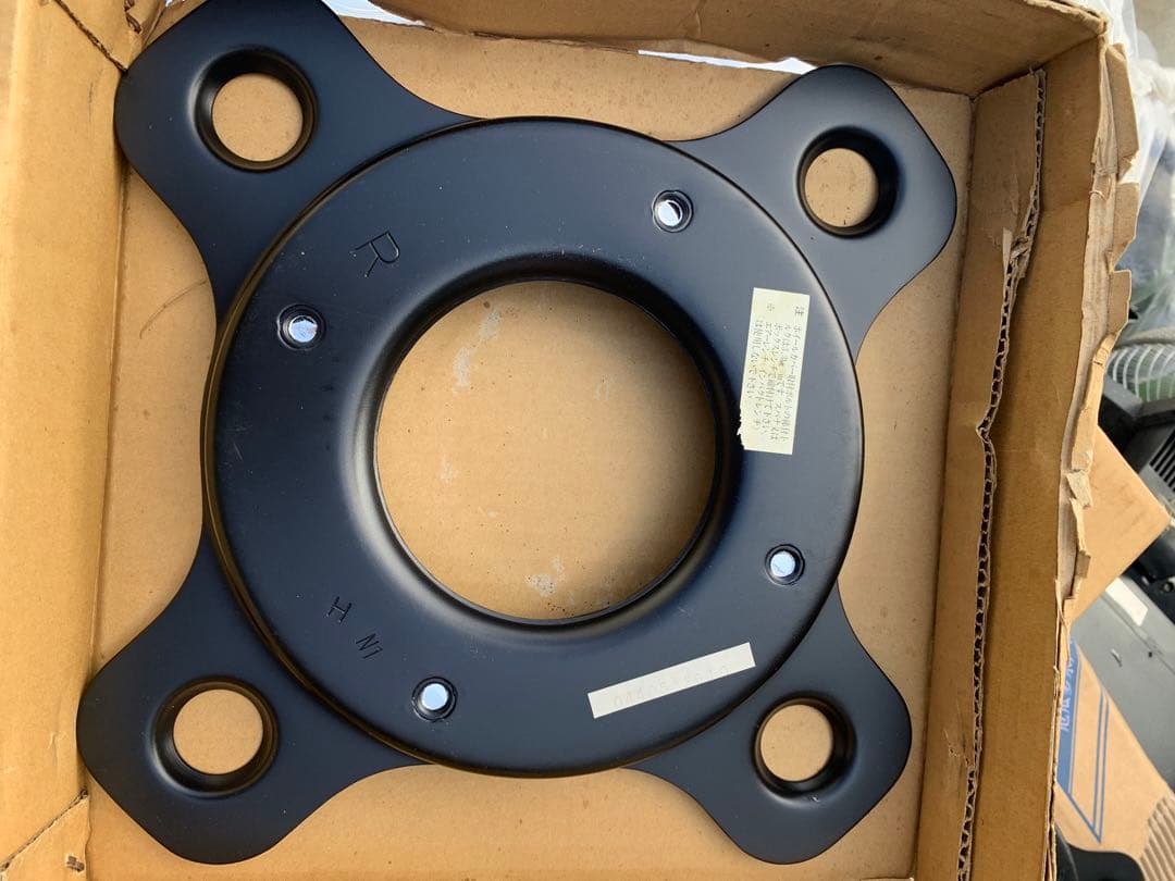 Hino 大型トラック バスDX ホイールカバー 2枚入