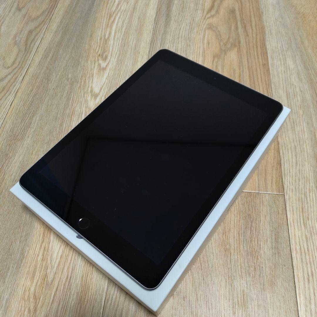 Apple iPad 第6世代 32GB Wi-Fiモデル 9.7インチ