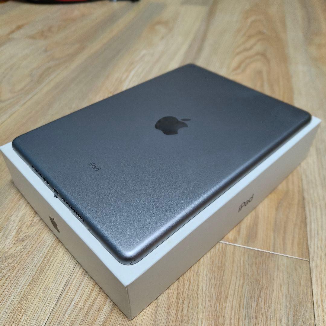 Apple iPad 第6世代 32GB Wi-Fiモデル 9.7インチ