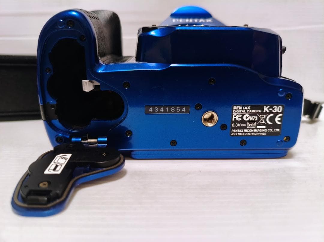 【黒死病対策】【内臓電池交換】ペンタックス　PENTAX K-30 青