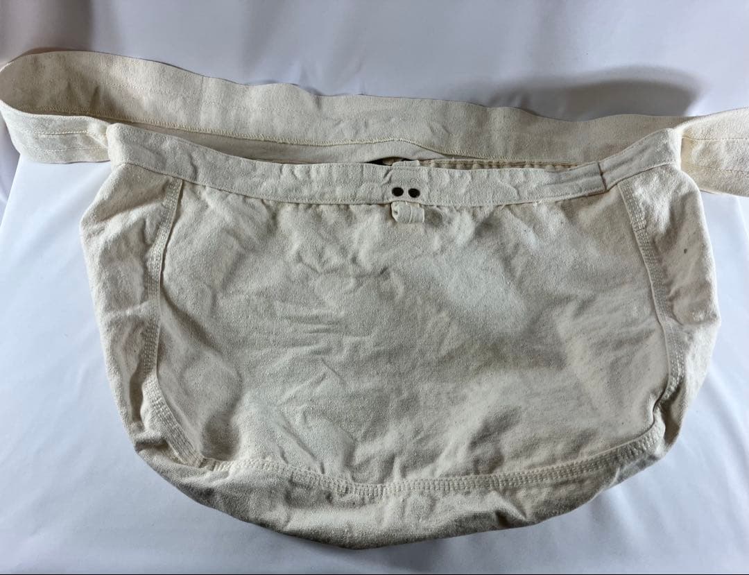 古着　ニュースペーパーバッグ