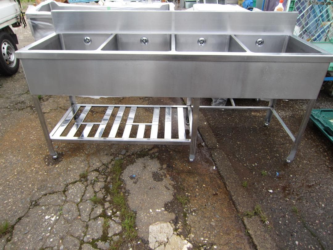 中古 業務用 シンク流し台、４槽 サイズ、W 1800 タイプ