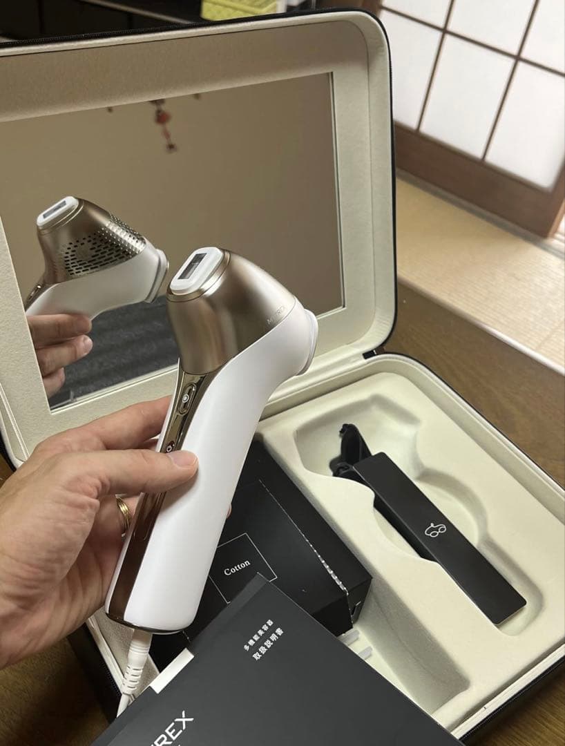 [新品未使用] MiRAY ONE 美顔器 LEDライト機能付き 定価約8万円