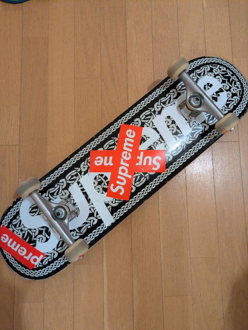 さいやまんsupreme コンプリート8.5インチスケートボード