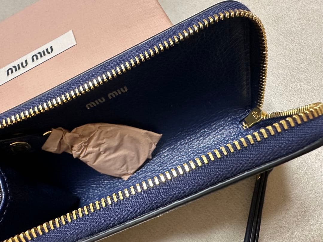 miu miu ネイビー レザー キーケース