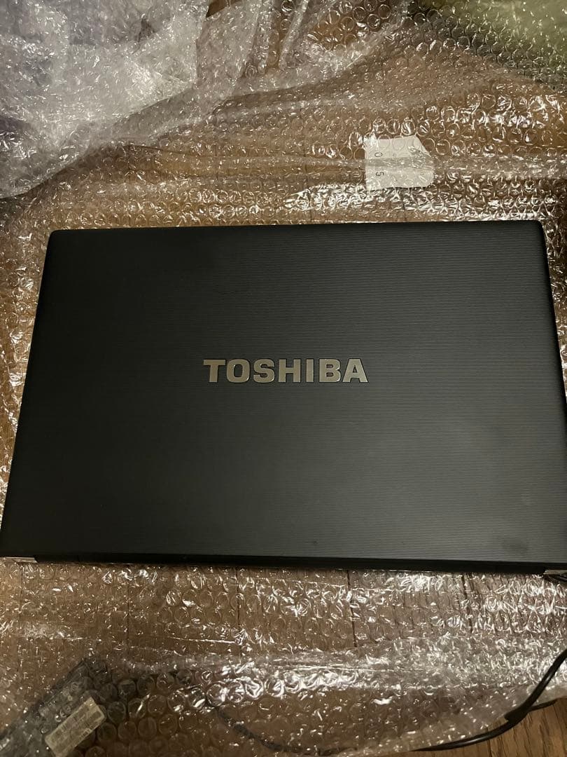 【匿名配送】ノートパソコン／黒　Windows11　8GB／SSD／オフィス付き