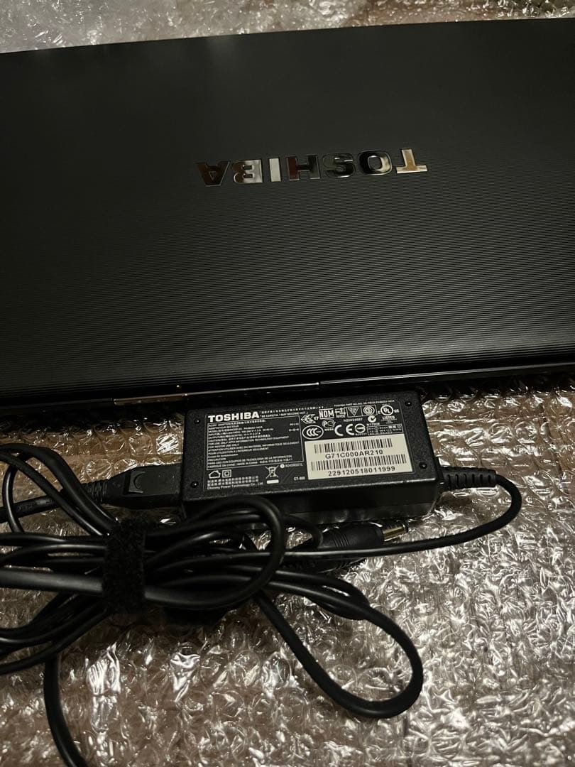 【匿名配送】ノートパソコン／黒　Windows11　8GB／SSD／オフィス付き