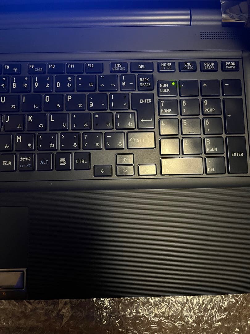 【匿名配送】ノートパソコン／黒　Windows11　8GB／SSD／オフィス付き