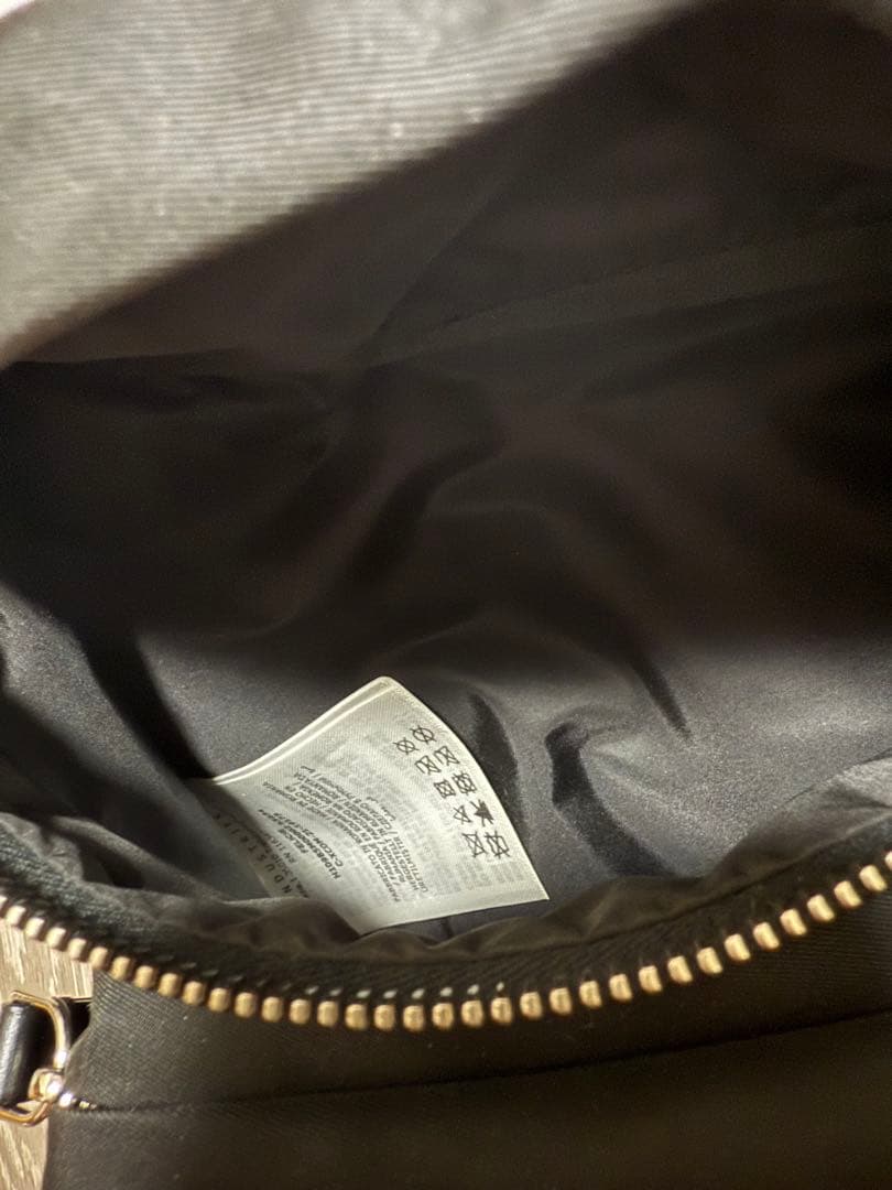 MONCLER モンクレールボディバッグ ショルダーバッグ ブラック袋付ナイロン