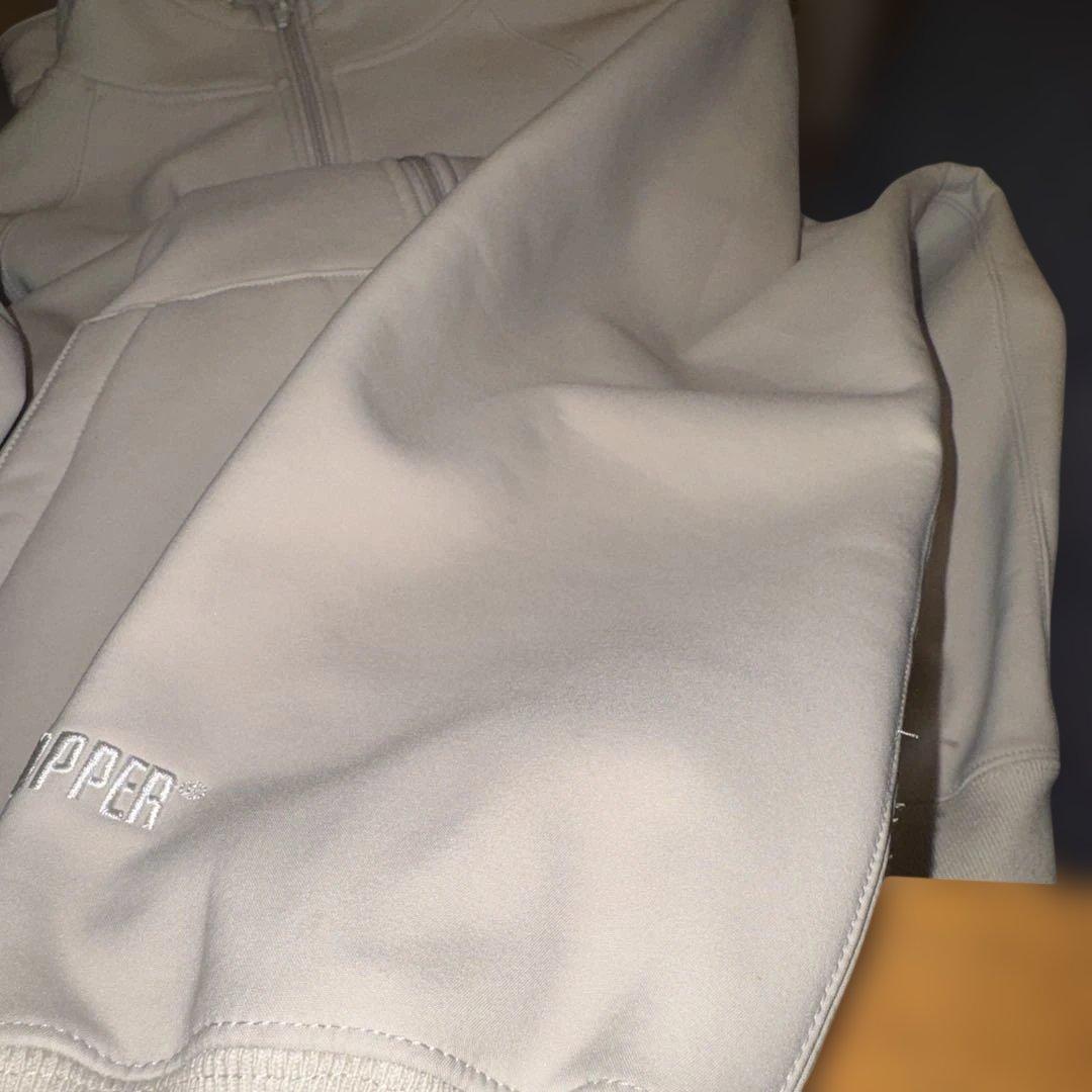 Supreme シュプリーム ウィンドストッパージップアップフーディ M