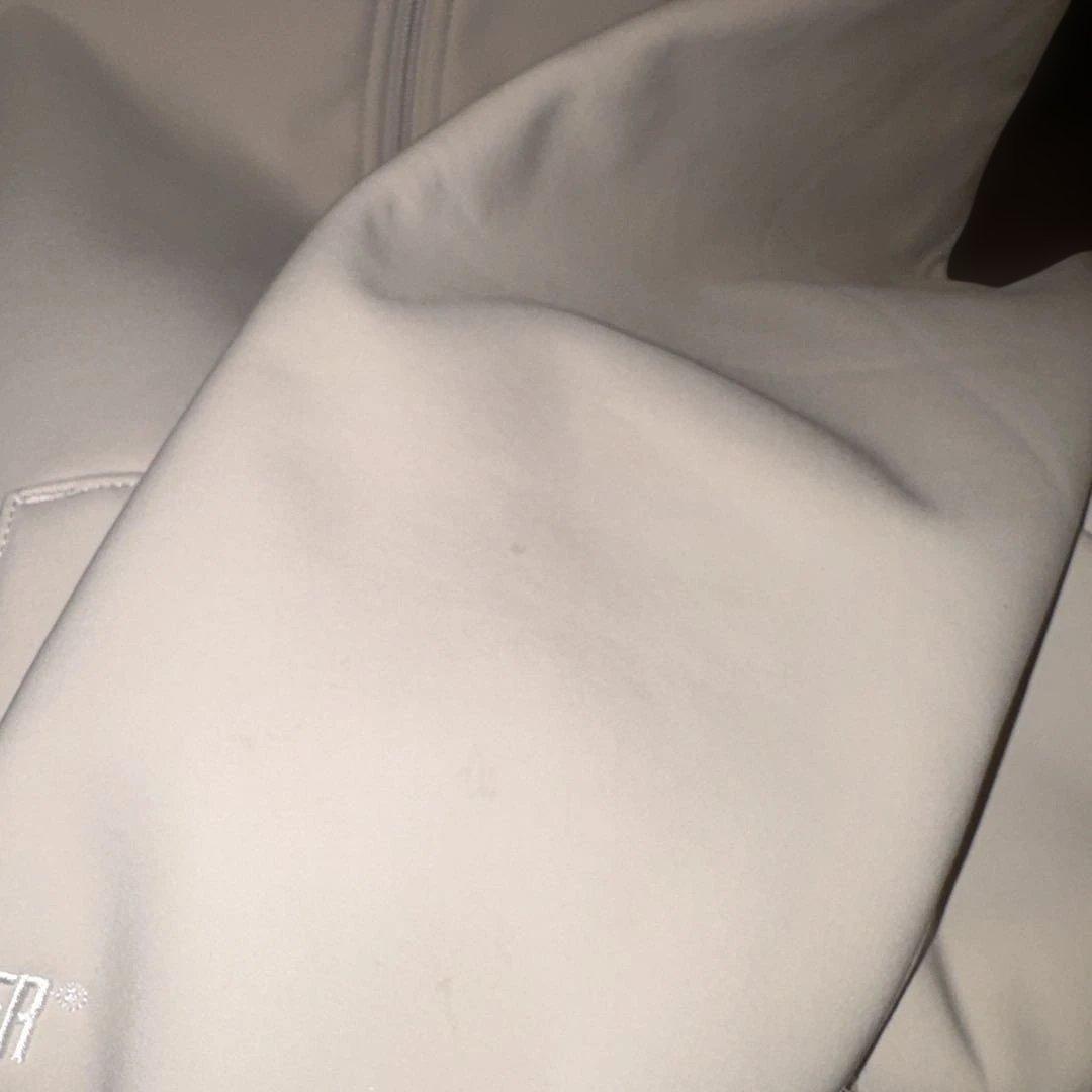 Supreme シュプリーム ウィンドストッパージップアップフーディ M