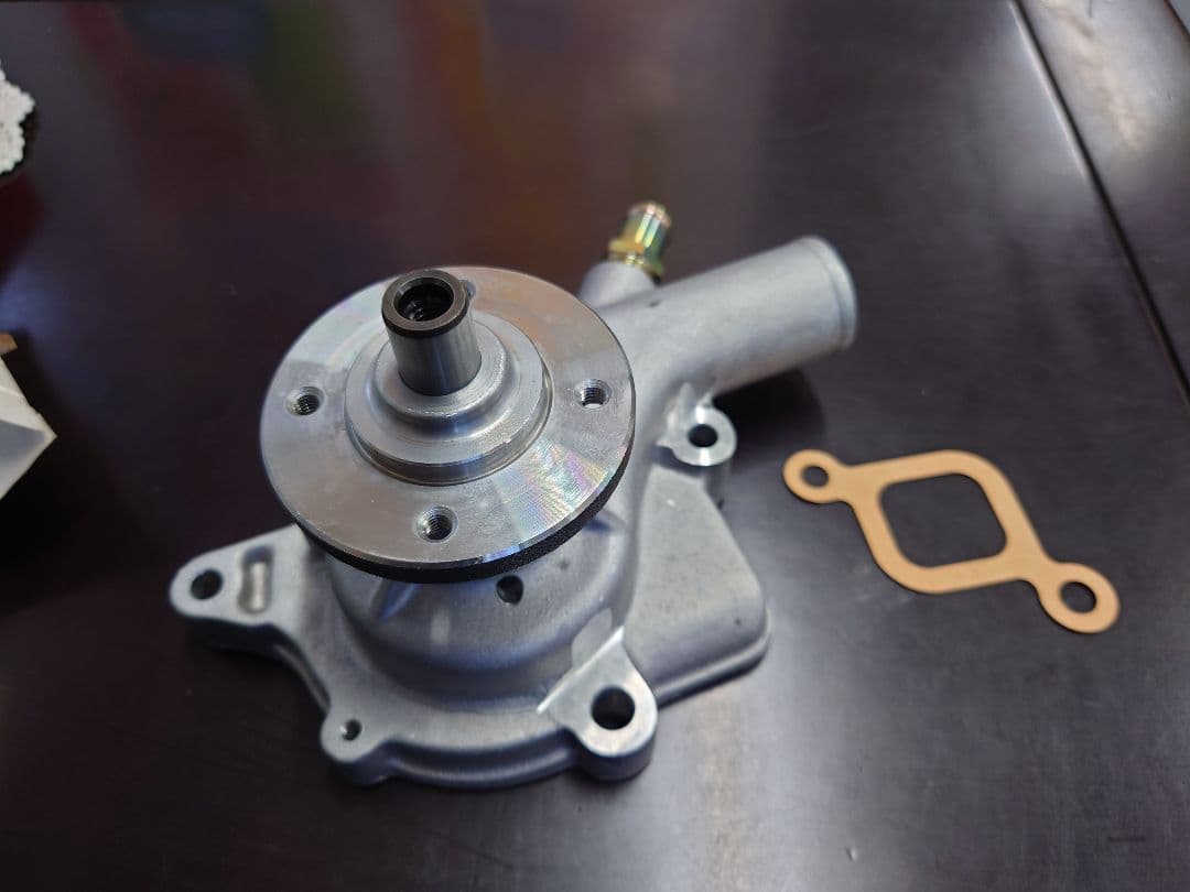 SR311 Nissan ウォーターポンプアセンブリ 21010-25625