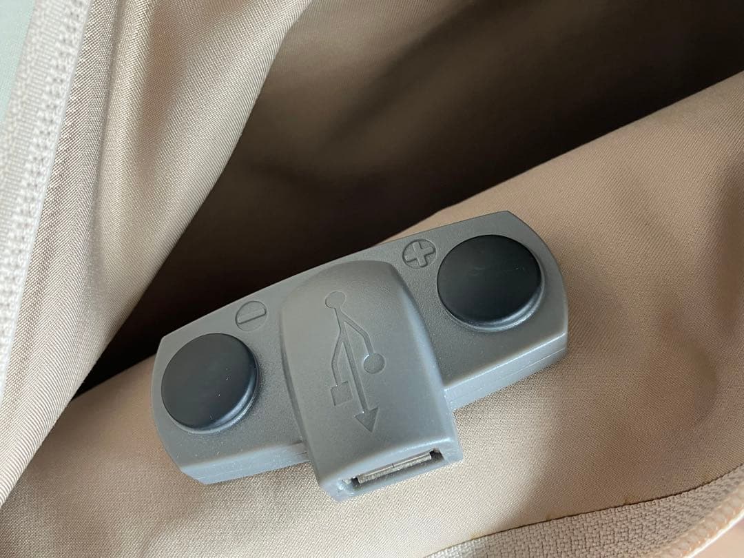 イタリアSEASE 大陽光発電 ソーラーチャージャー ミッションバックパック