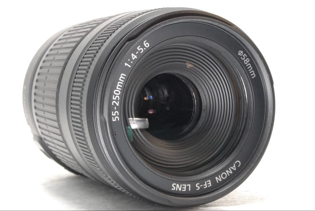 ❤️美品❤️ Canon 55-250mm IS❤️キヤノン❤️フード付き❤️ 望遠レンズ