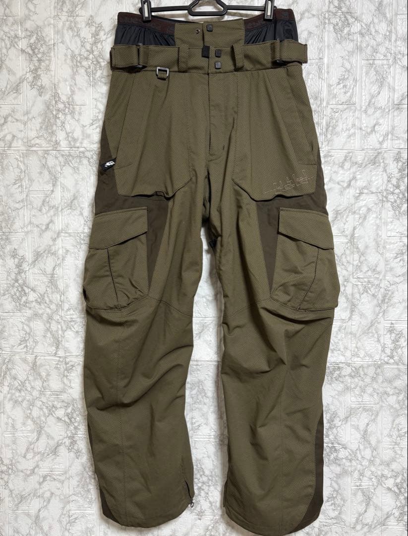 ♦︎良品♦︎ BLUE BLOODブルーブラッド　スノボウェア　スキーウェア　L