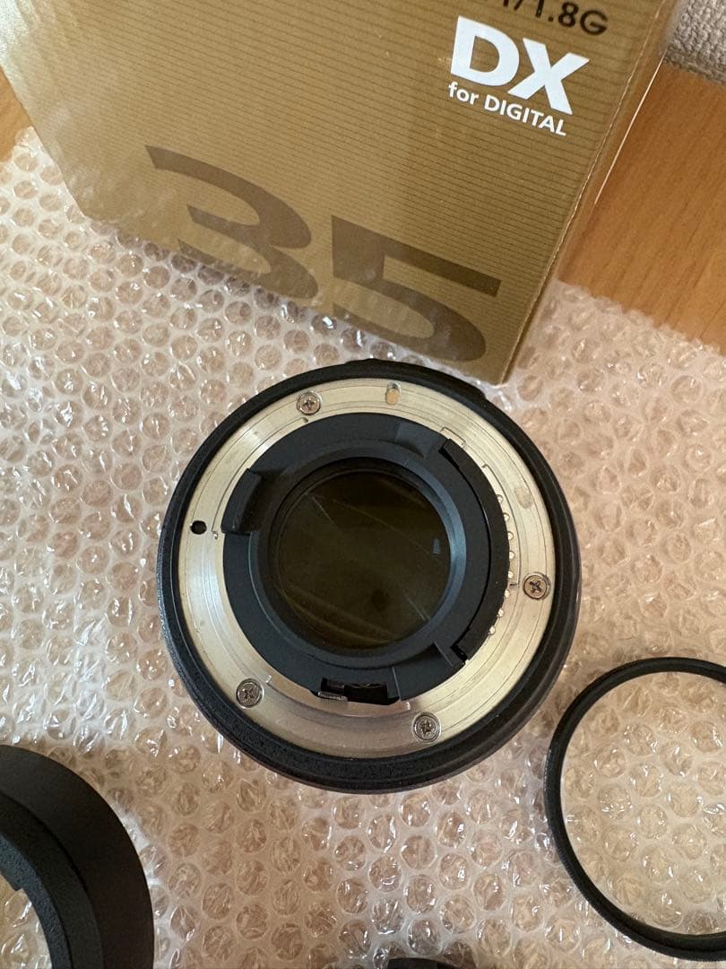 Nikon 35mm f/1.8G DX レンズ