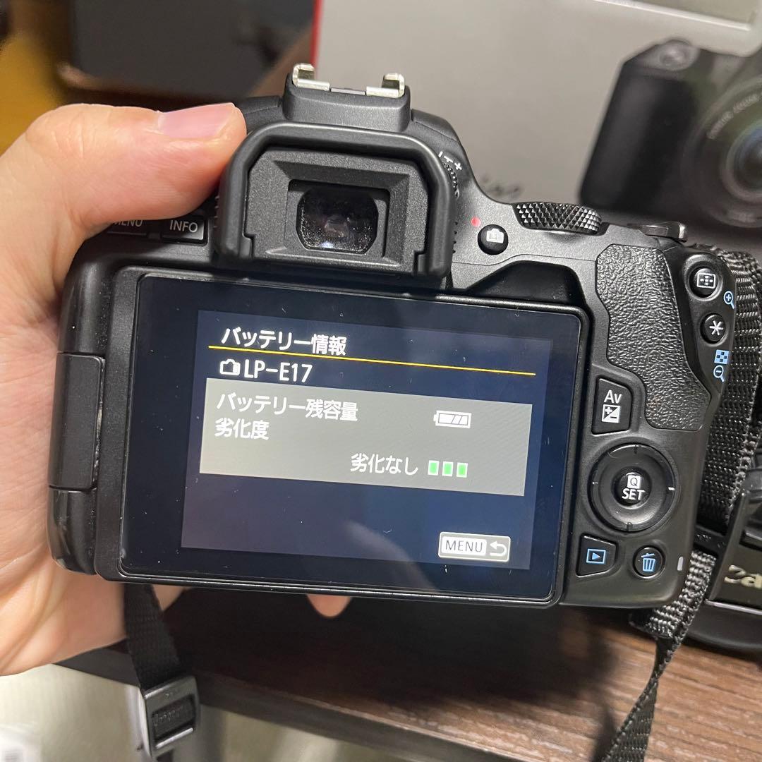 Canon EOS KISS X10 Wズームキット BK