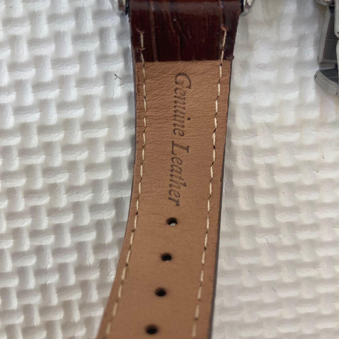 ミッキーマウス、ミニーマウスデザイン 時計 ペアウォッチ　シリアルナンバー付き